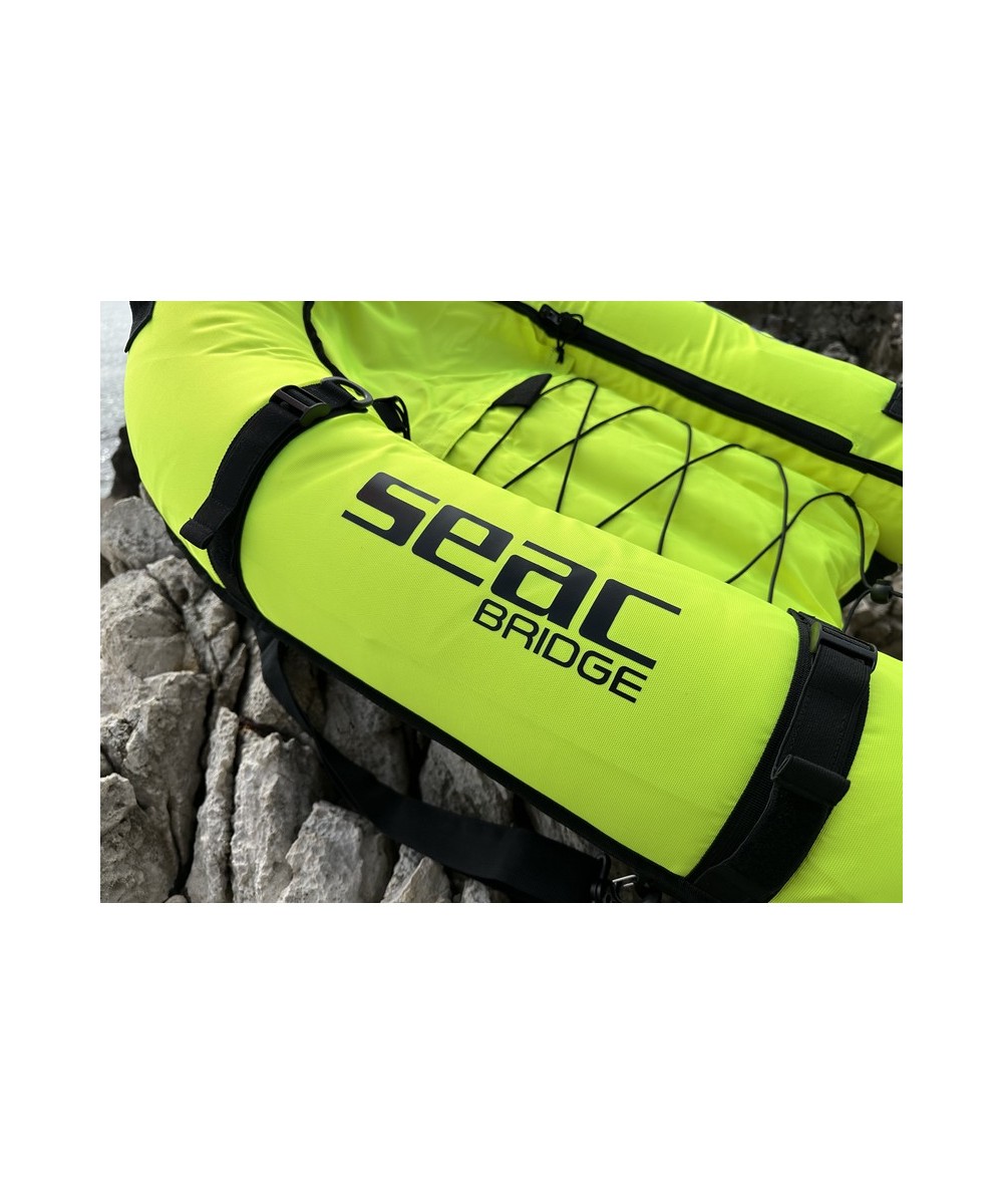 Seac Bridge – Bouée de Portage avec Drapeau Alpha